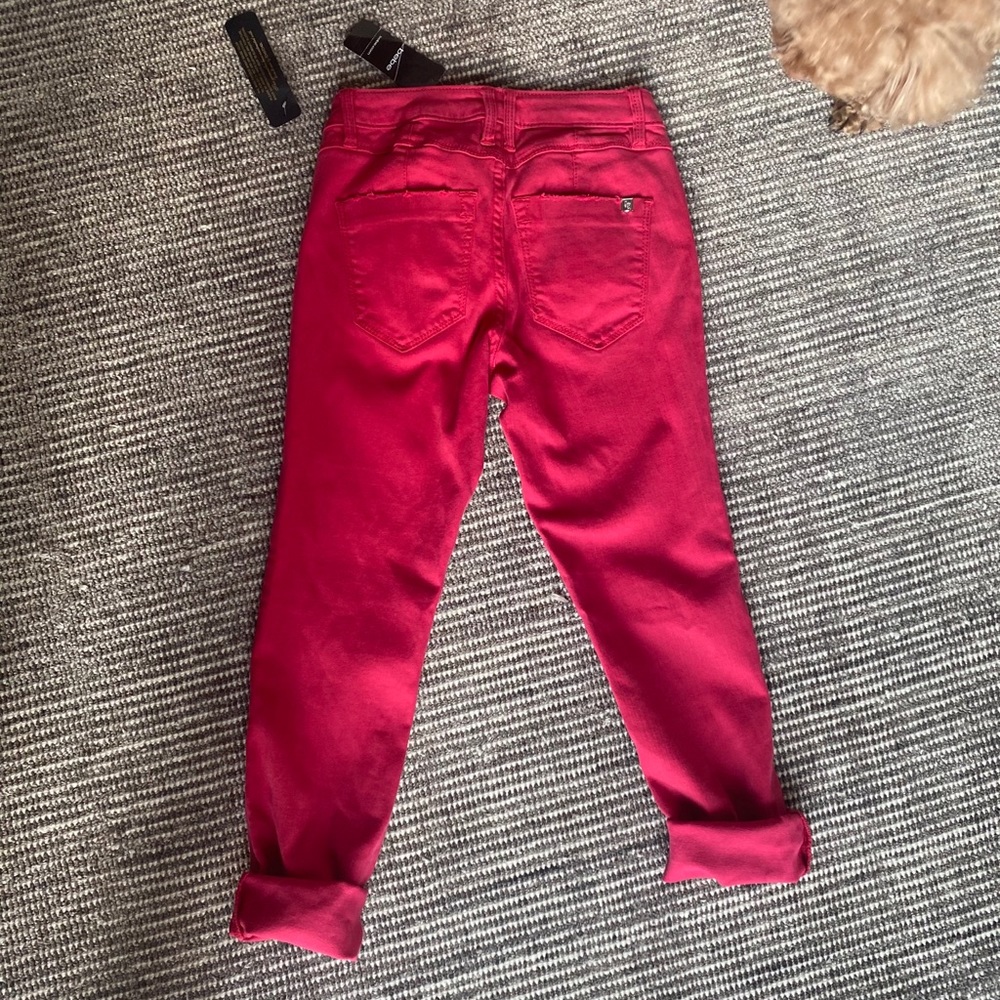 BRAND NEW CAPRI BEBE JEANS - Picture 2 of 6